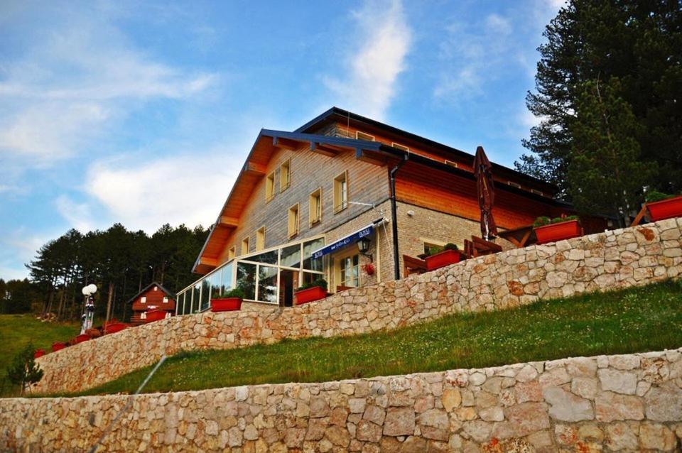 Hotel Snjezna Kuca - Nature Park Of Bosnia Herzegovina Padezina Esterno foto
